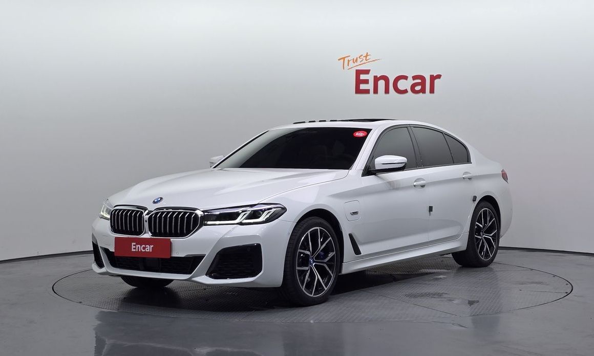 BMW 5-Series 2023