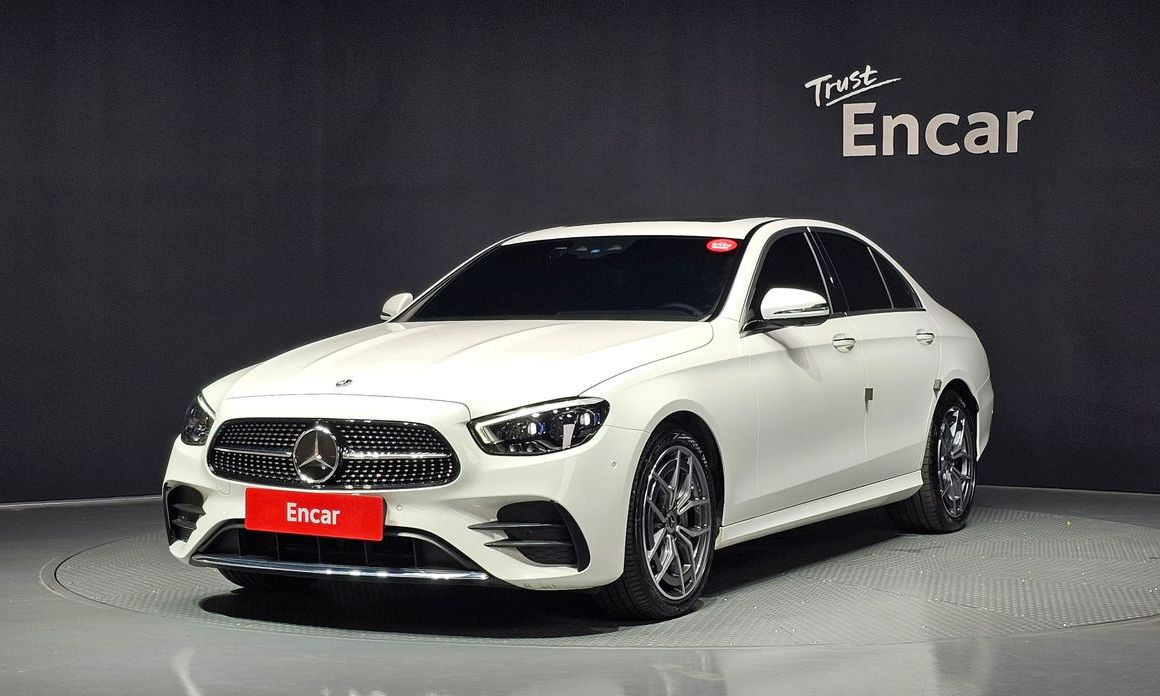 Mercedes-Benz E-Class 2023