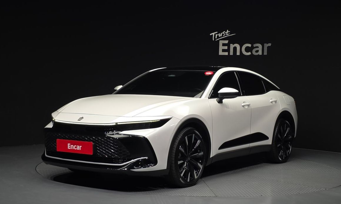 Toyota Crown 2023