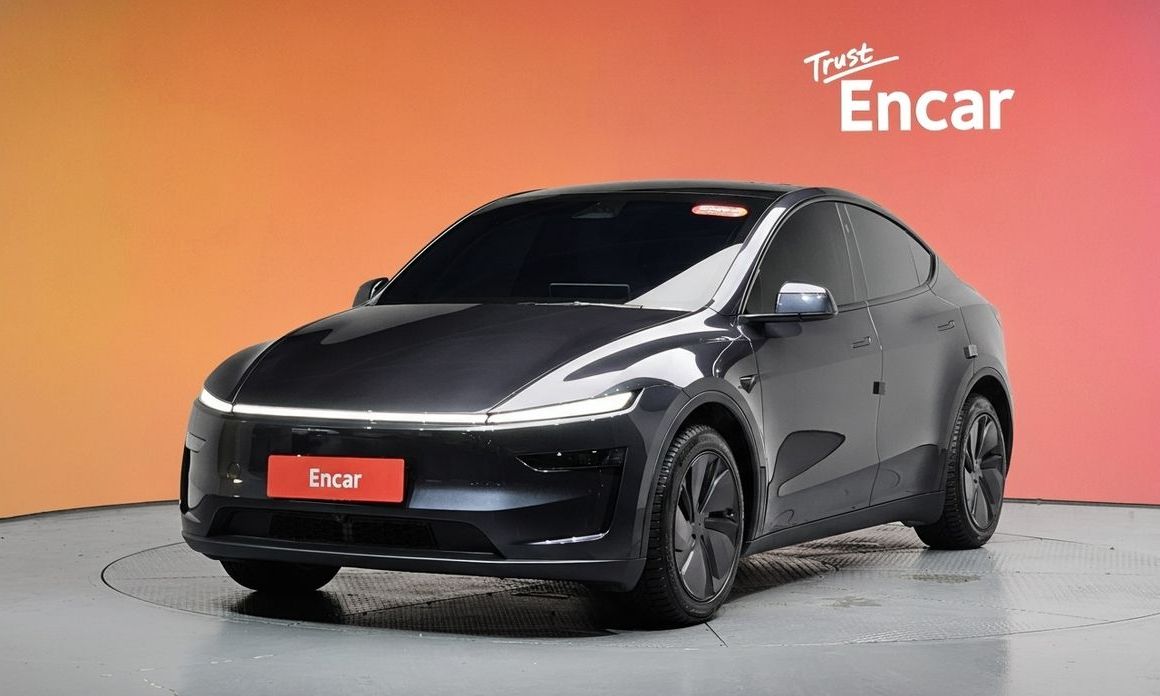 Tesla Model Y 2025