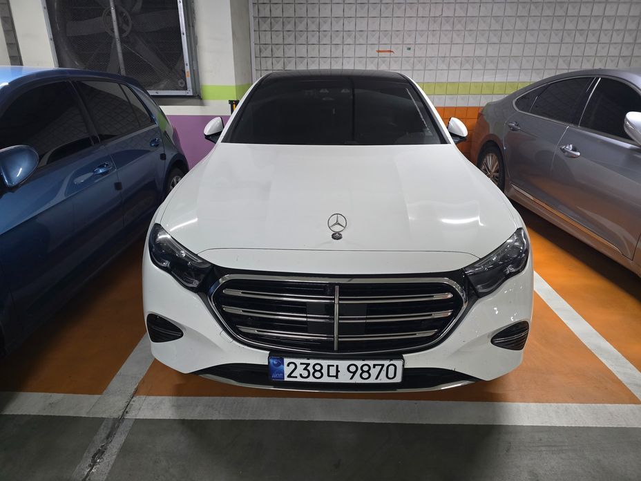 Mercedes-Benz E-Class 2025