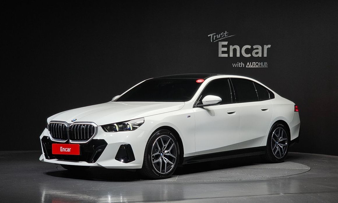 BMW 5-Series 2025