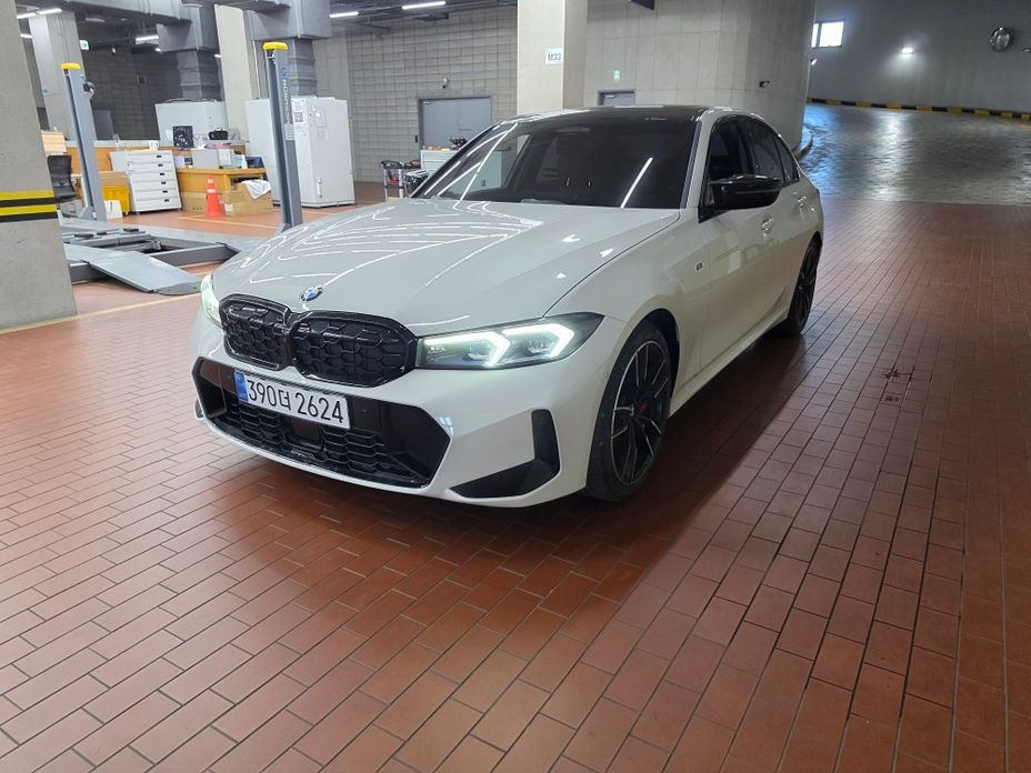 BMW 3-Series 2025