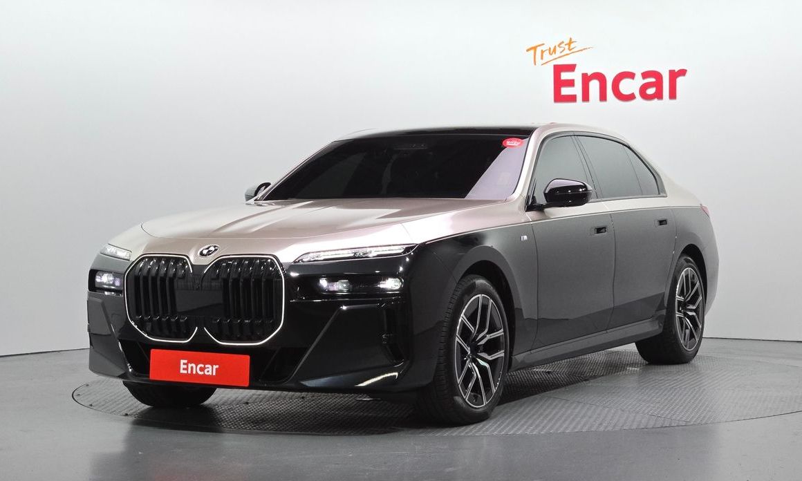 BMW 7-Series 2023
