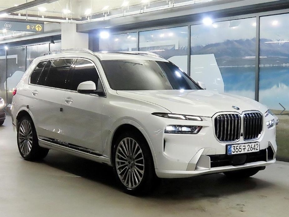 BMW X7 2025