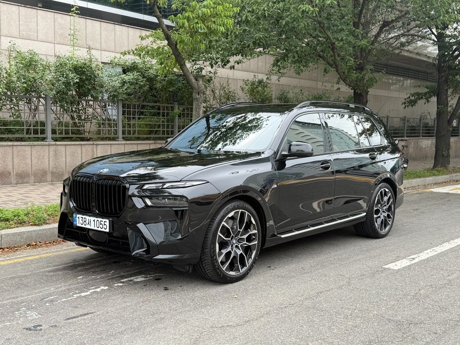 BMW X7 2025