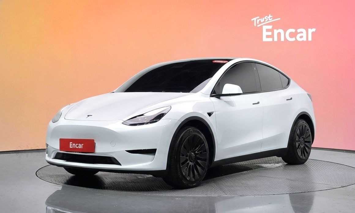 Tesla Model Y 2023