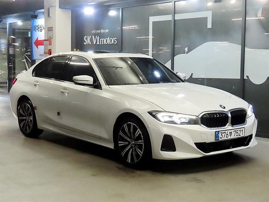 BMW 3-Series 2025