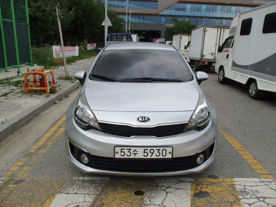 Kia pride 2015