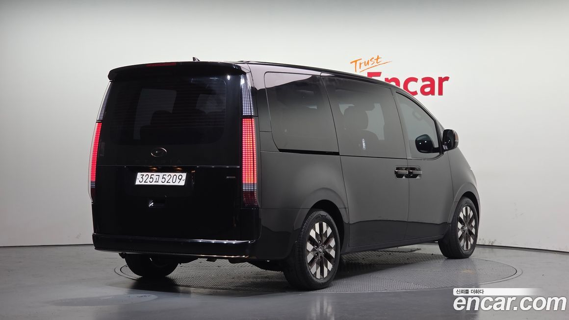 Hyundai Staria 2023