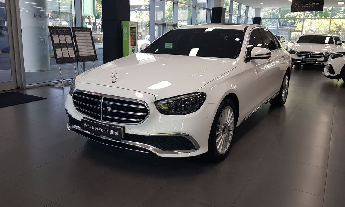 Mercedes-Benz E-Class 2022