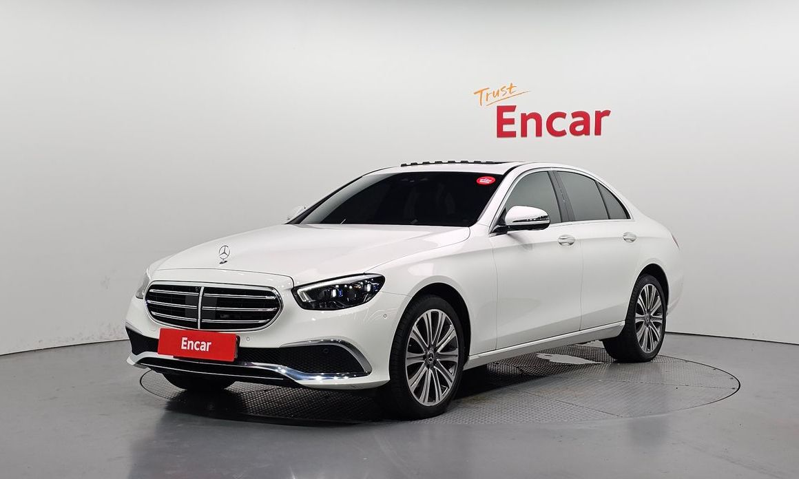 Mercedes-Benz E-Class 2023