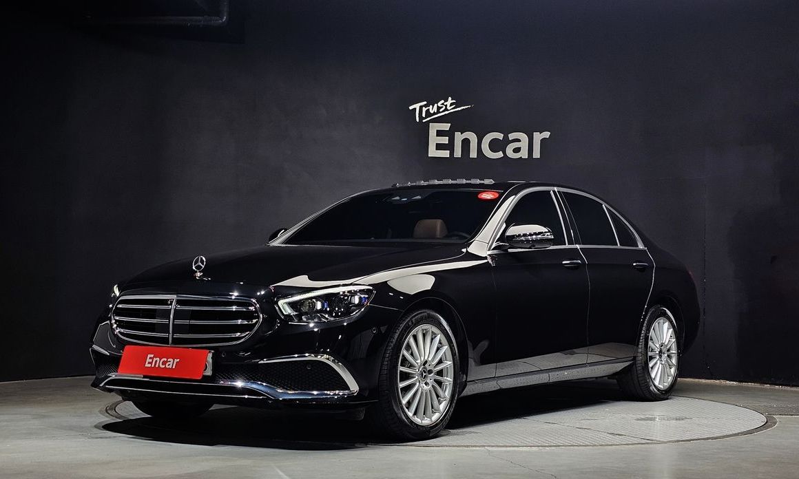 Mercedes-Benz E-Class 2023