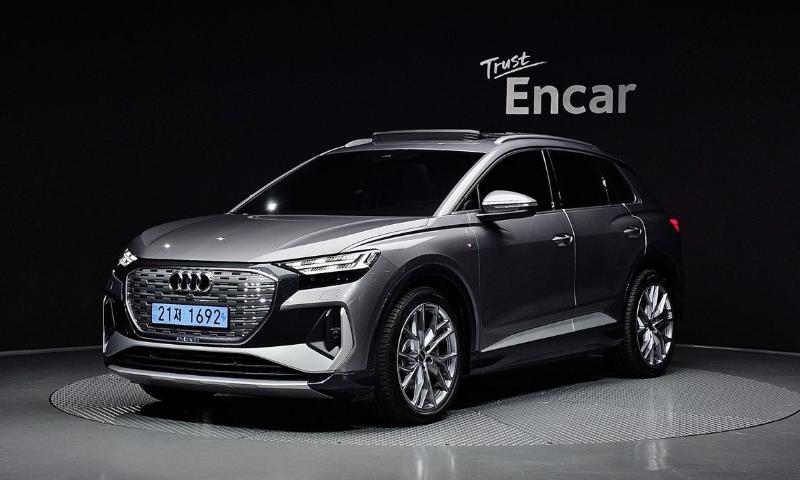 Audi Q4 e-tron 2025