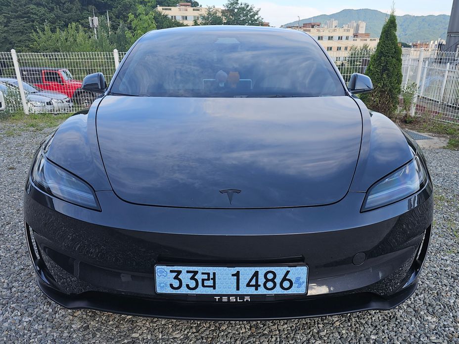 Tesla Model 3 2025