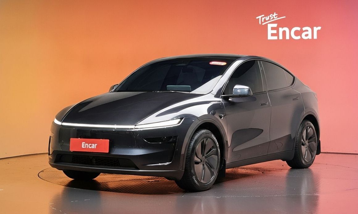 Tesla Model Y 2025