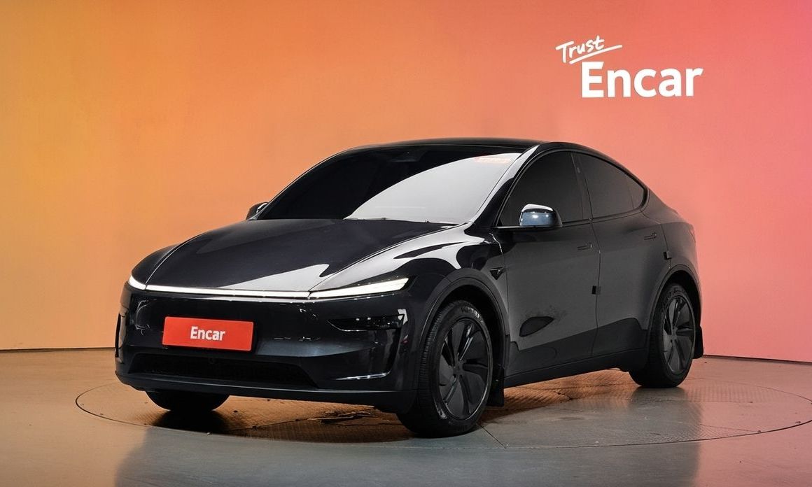 Tesla Model Y 2025