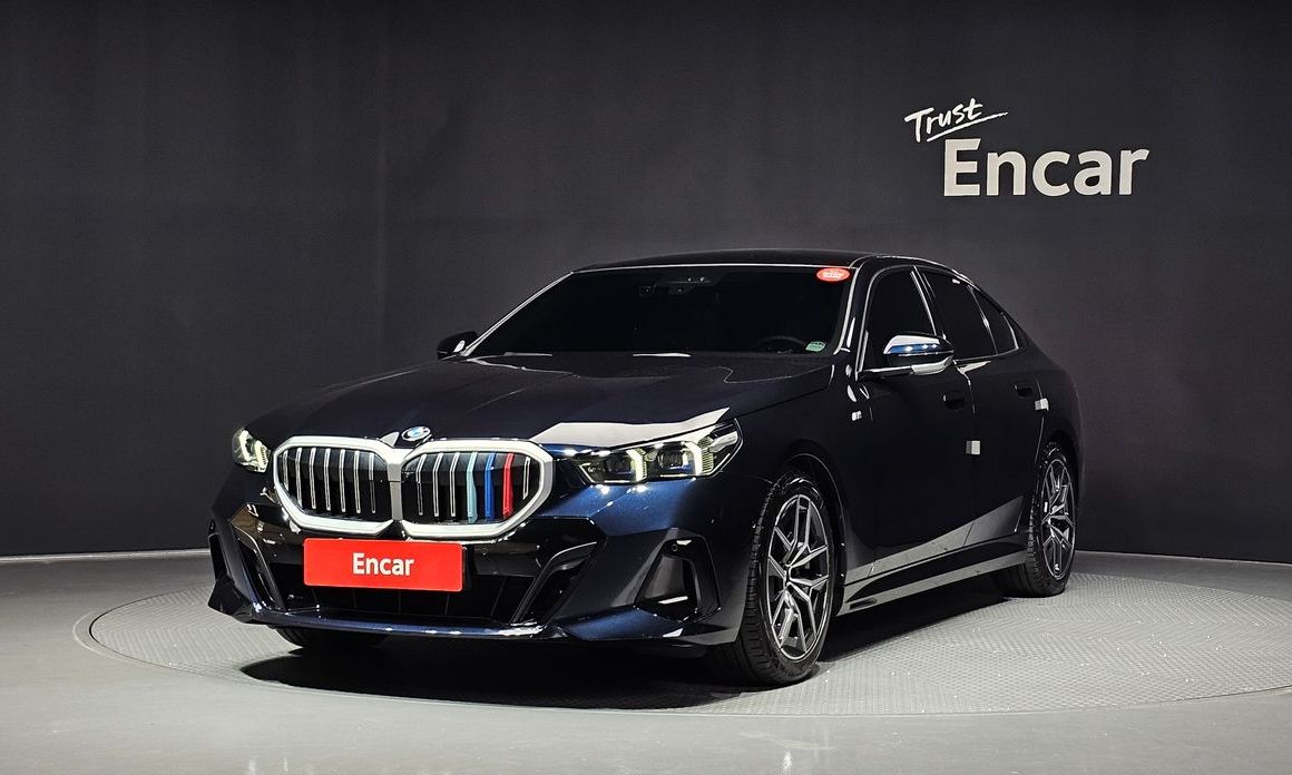 BMW 5-Series 2024