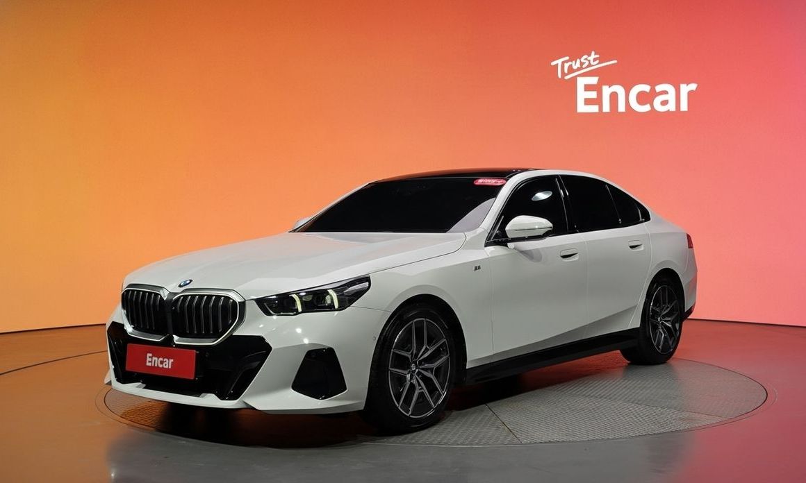BMW 5-Series 2024