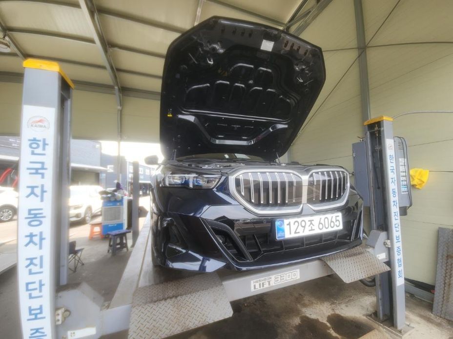 BMW 5-Series 2025