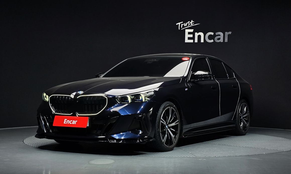 BMW 5-Series 2024