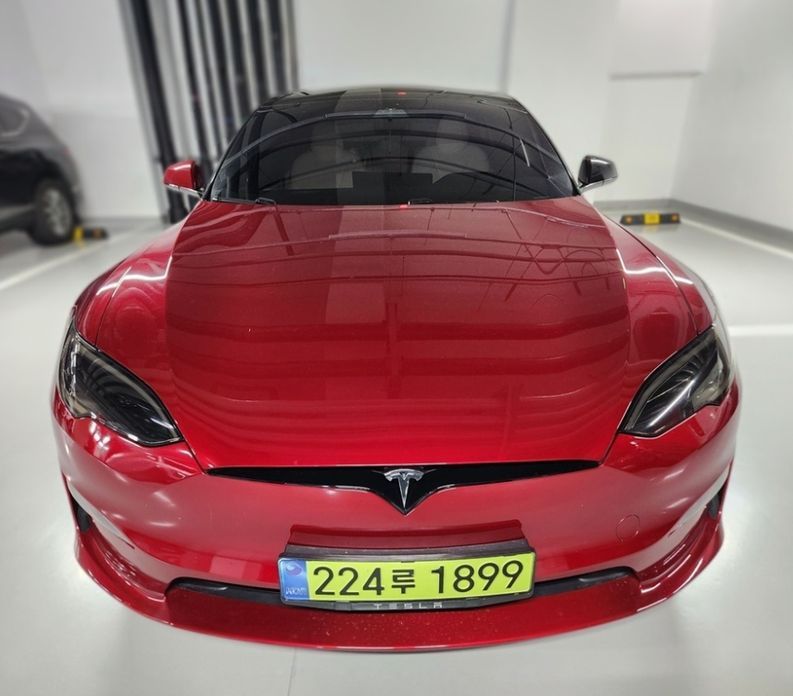 Tesla Model S 2023