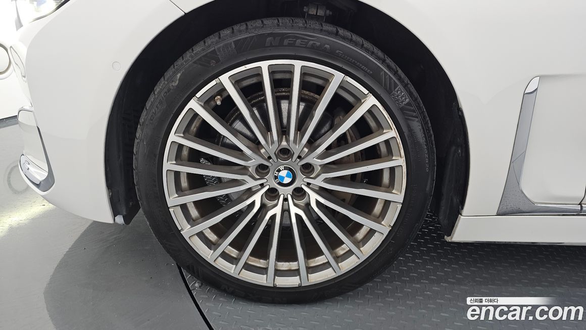 BMW 7-Series 2020