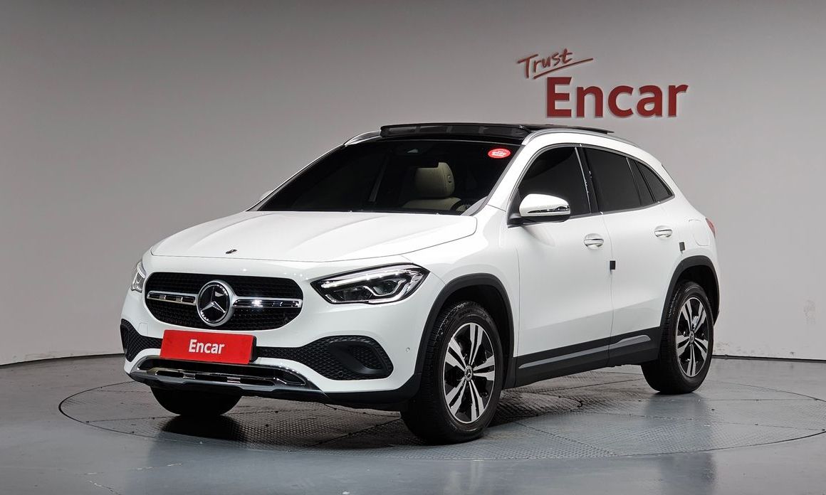 Mercedes-Benz GLA-Class 2021