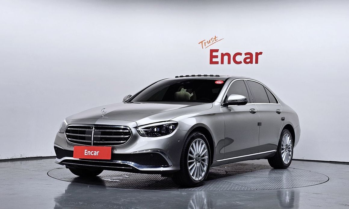 Mercedes-Benz E-Class 2023