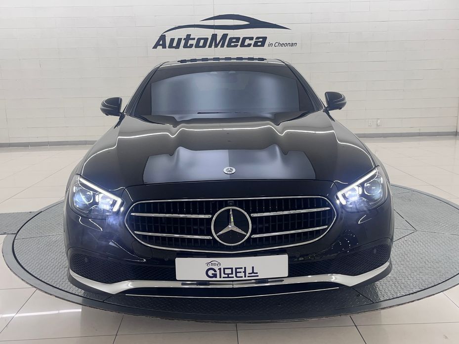 Mercedes-Benz E-Class 2022