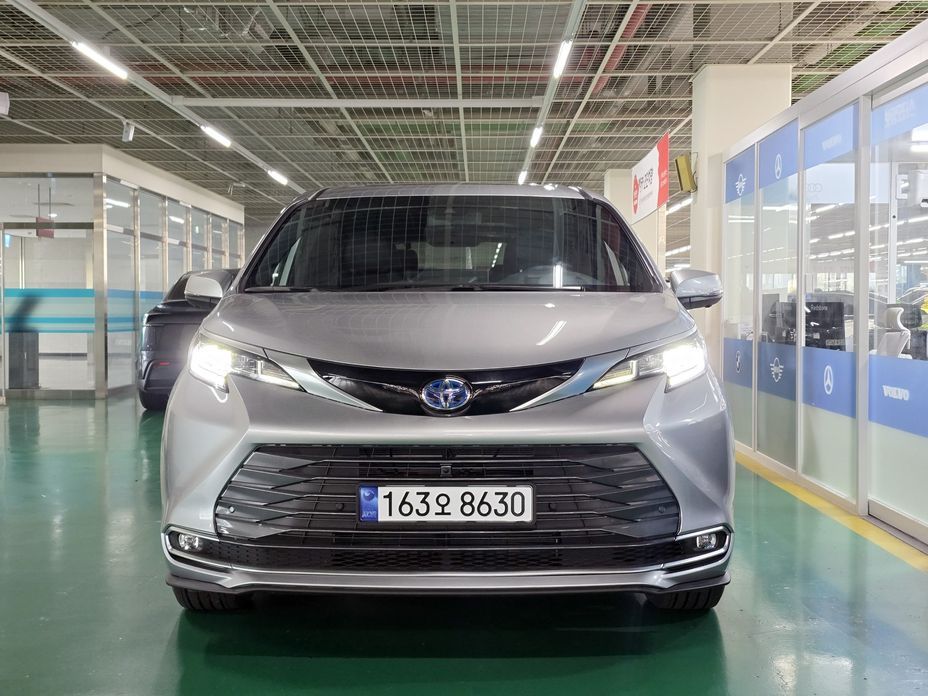 Toyota Sienna 2025
