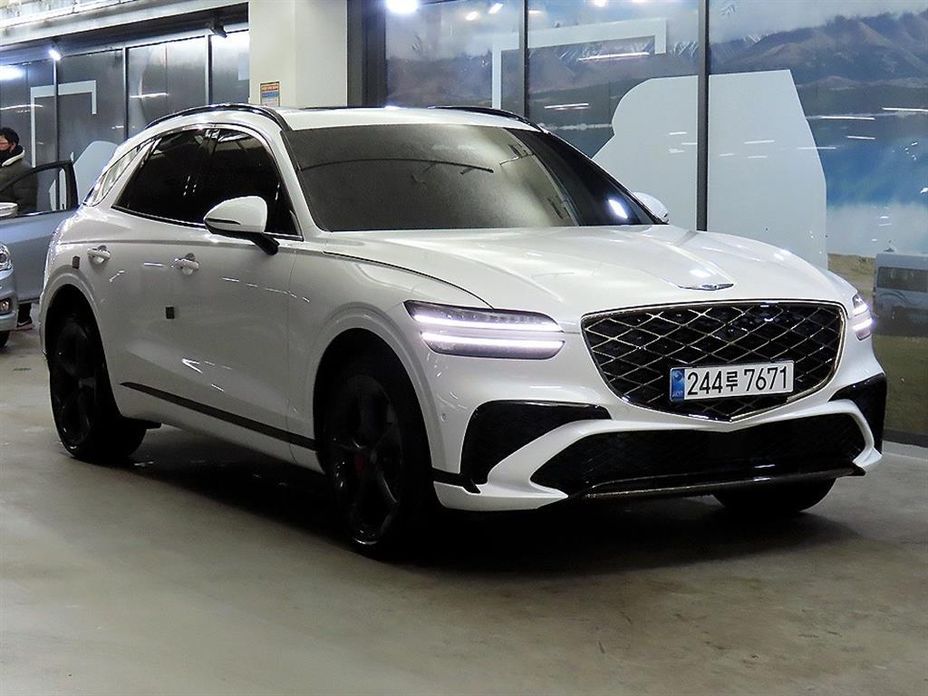 Genesis GV70 2025