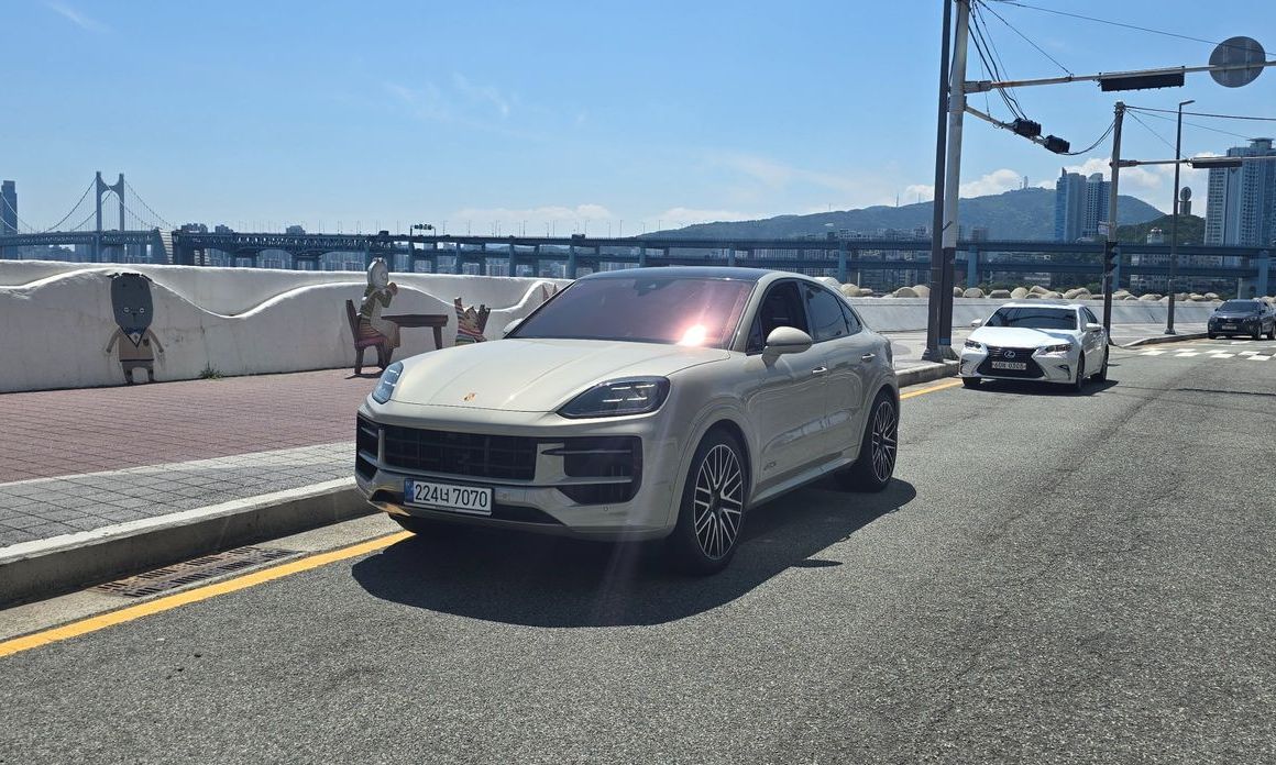 Porsche Cayenne 2025