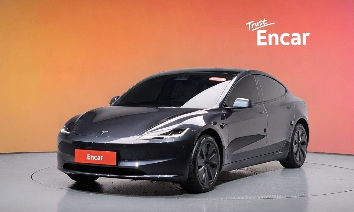 Tesla Model 3 2025