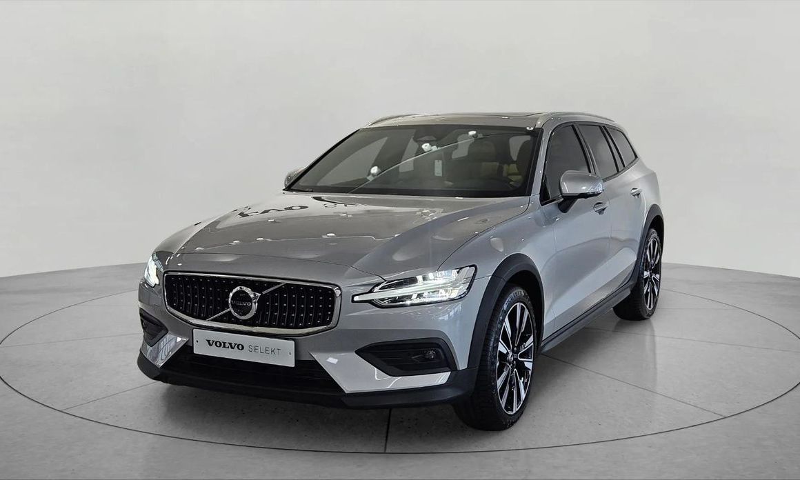 Volvo V60 2024