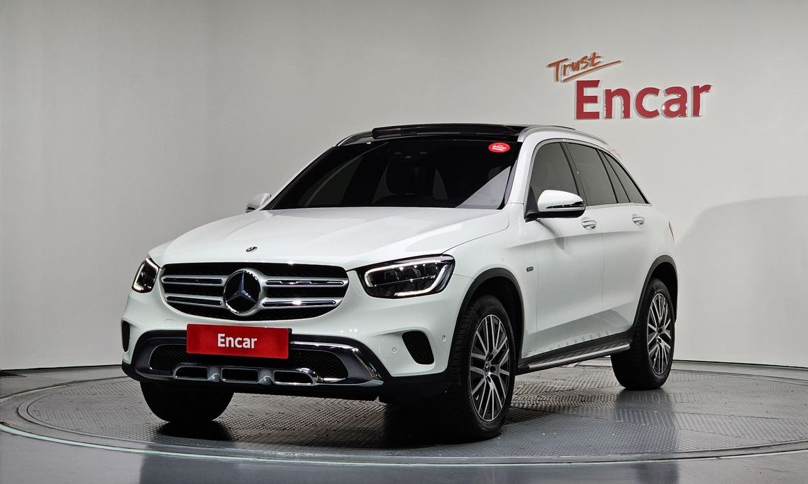 Mercedes-Benz GLC-Class 2021