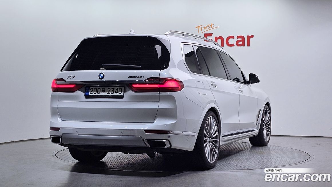 BMW X7 2021