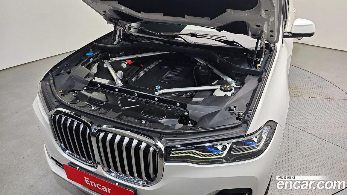 BMW X7 2021