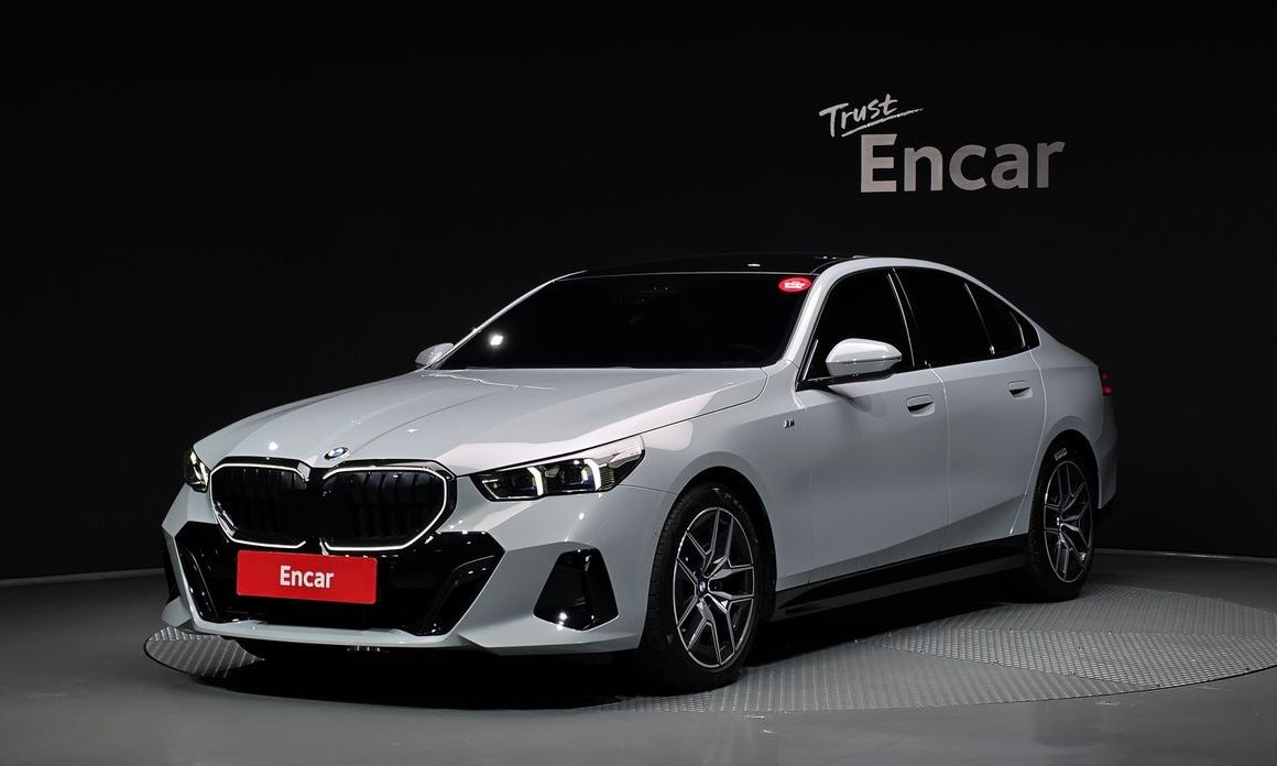 BMW 5-Series 2025