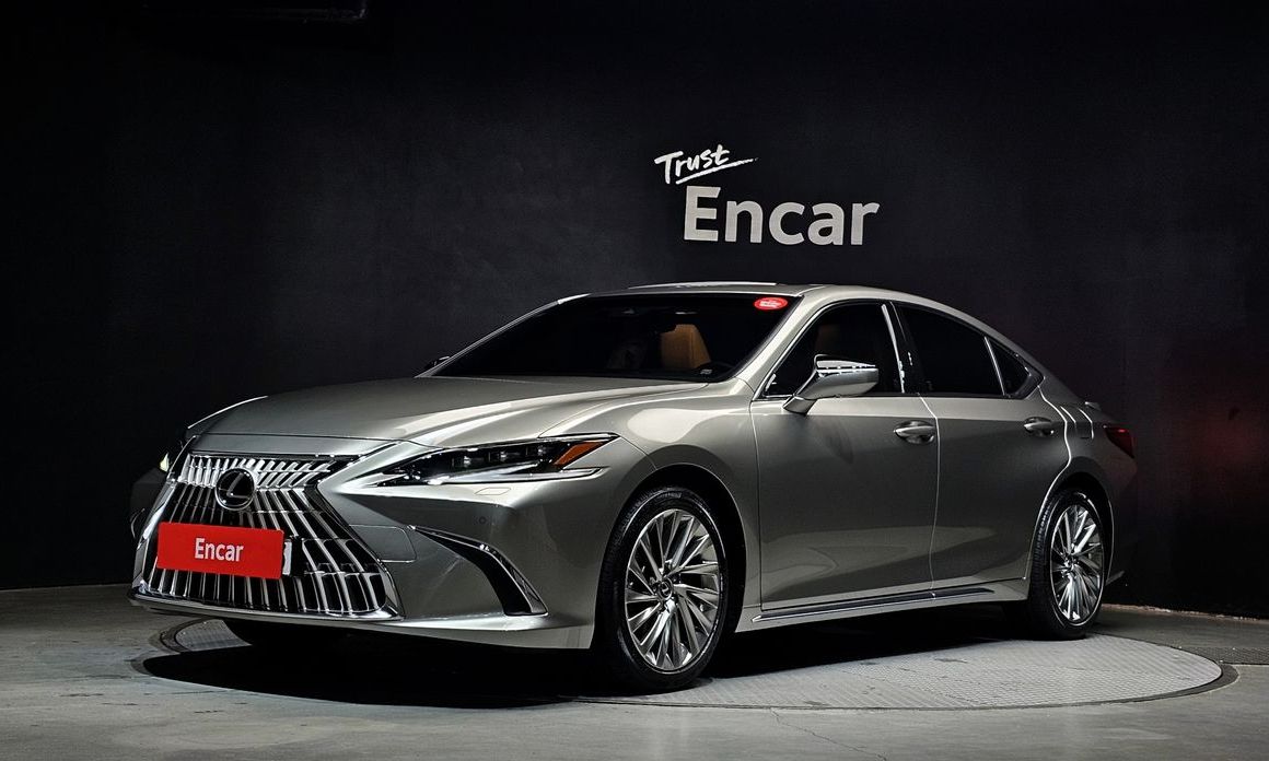 Lexus ES 2026