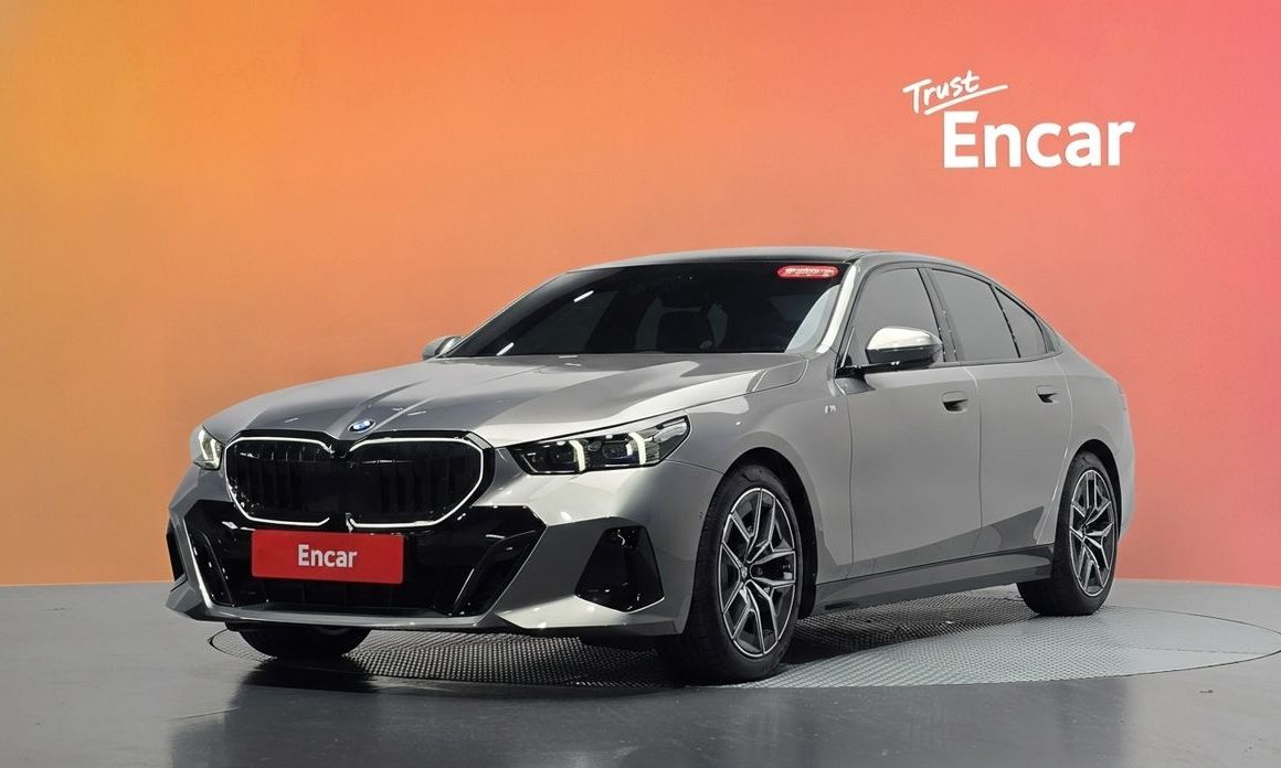 BMW 5-Series 2025