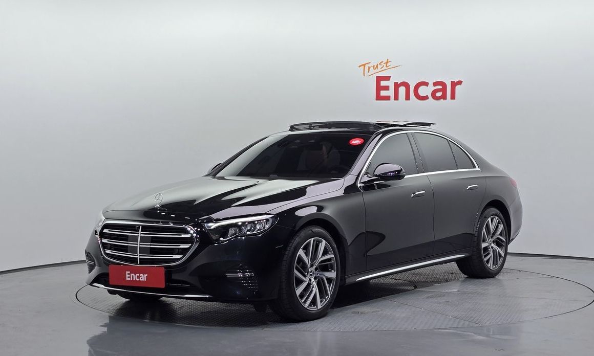 Mercedes-Benz E-Class 2025
