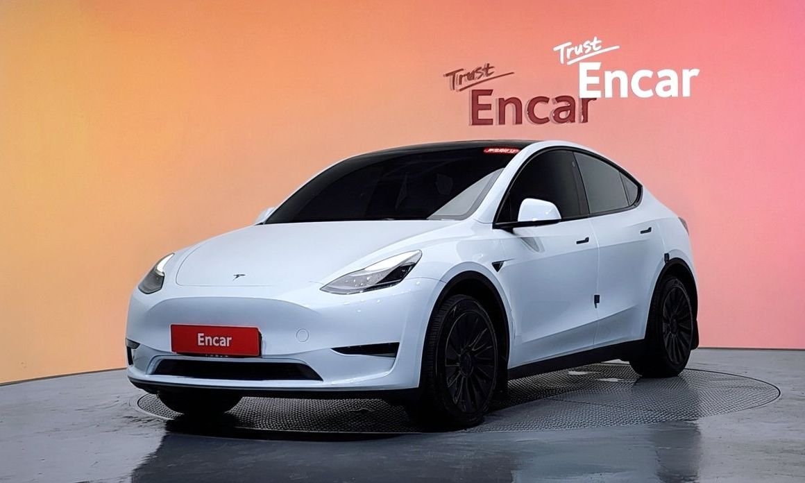 Tesla Model Y 2023