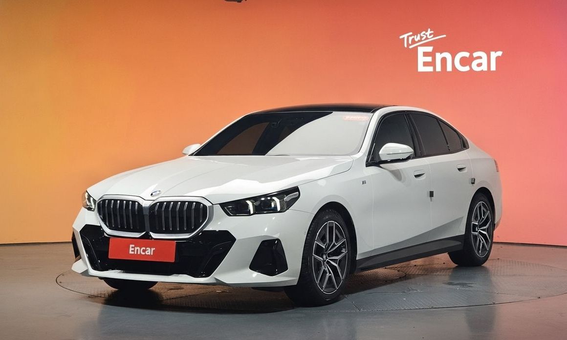 BMW 5-Series 2024