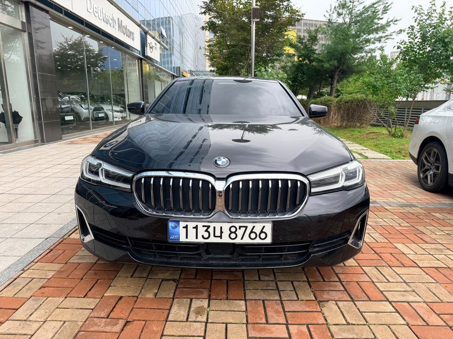 BMW 5-Series 2021