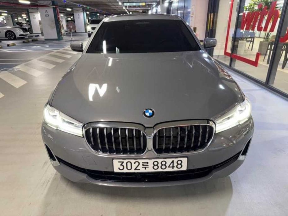 BMW 5-Series 2022