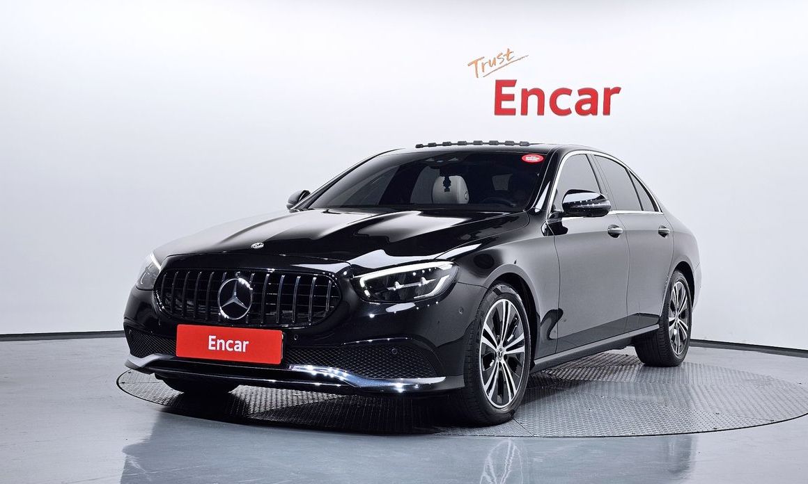 Mercedes-Benz E-Class 2022