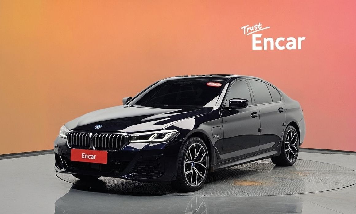 BMW 5-Series 2023