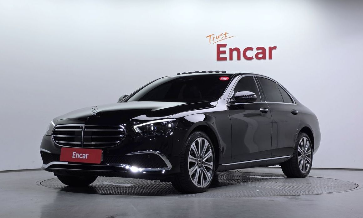 Mercedes-Benz E-Class 2023