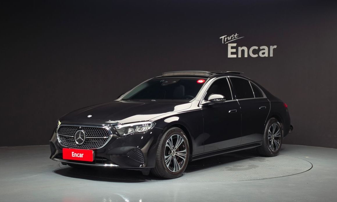 Mercedes-Benz E-Class 2024